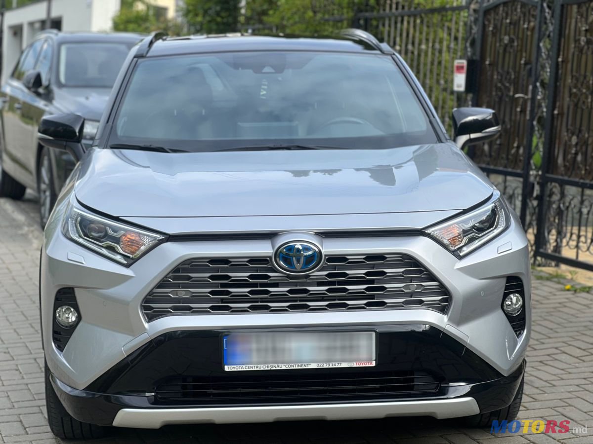 2020' Toyota RAV4 photo #6