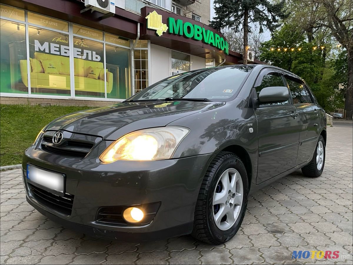 2005' Toyota Corolla photo #3