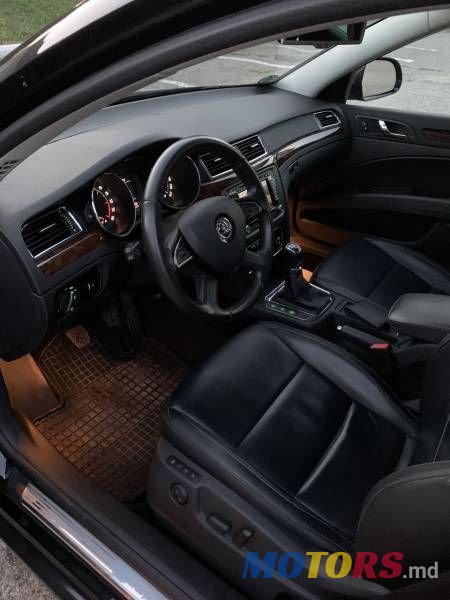 2014' Skoda Superb photo #3