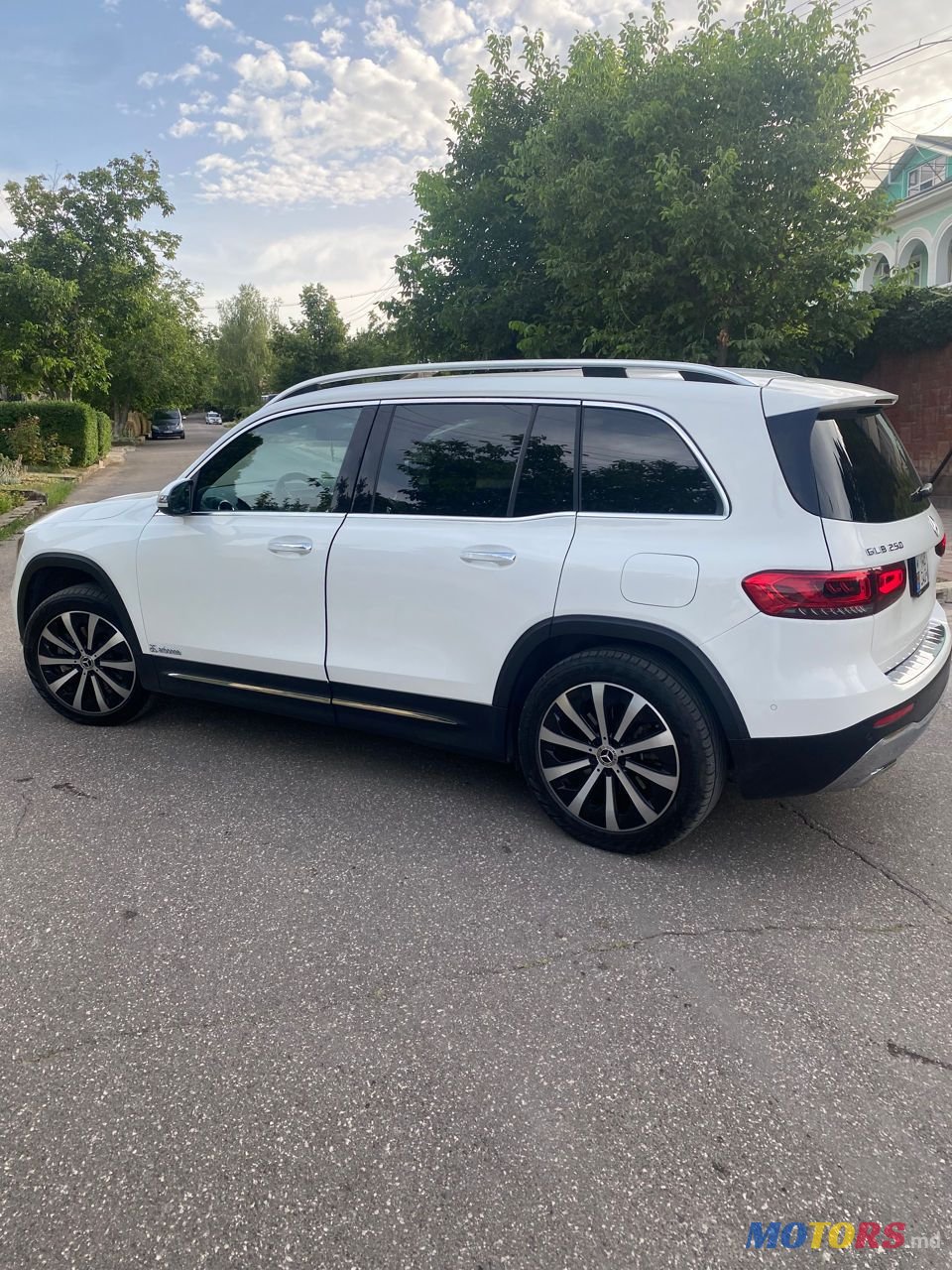 2019' Mercedes-Benz GLB photo #1