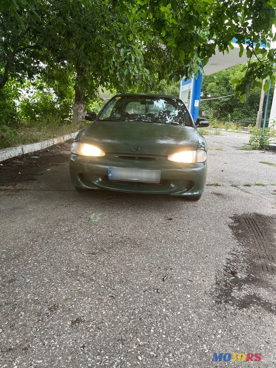 1996' Hyundai Accent photo #3