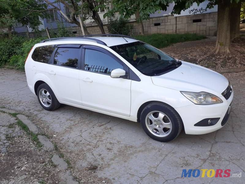 2009' Ford Focus photo #2