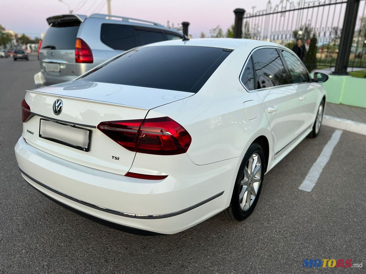 2016' Volkswagen Passat photo #3