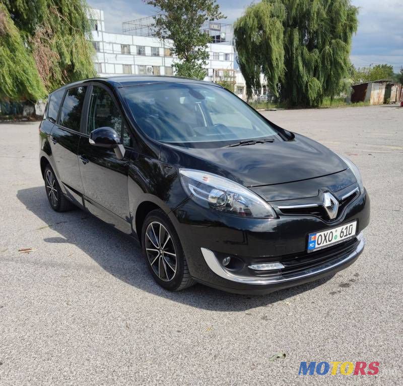 2013' Renault Grand Scenic photo #2