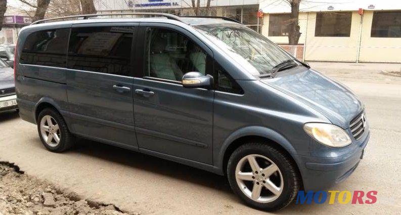 2004' Mercedes-Benz Viano photo #1