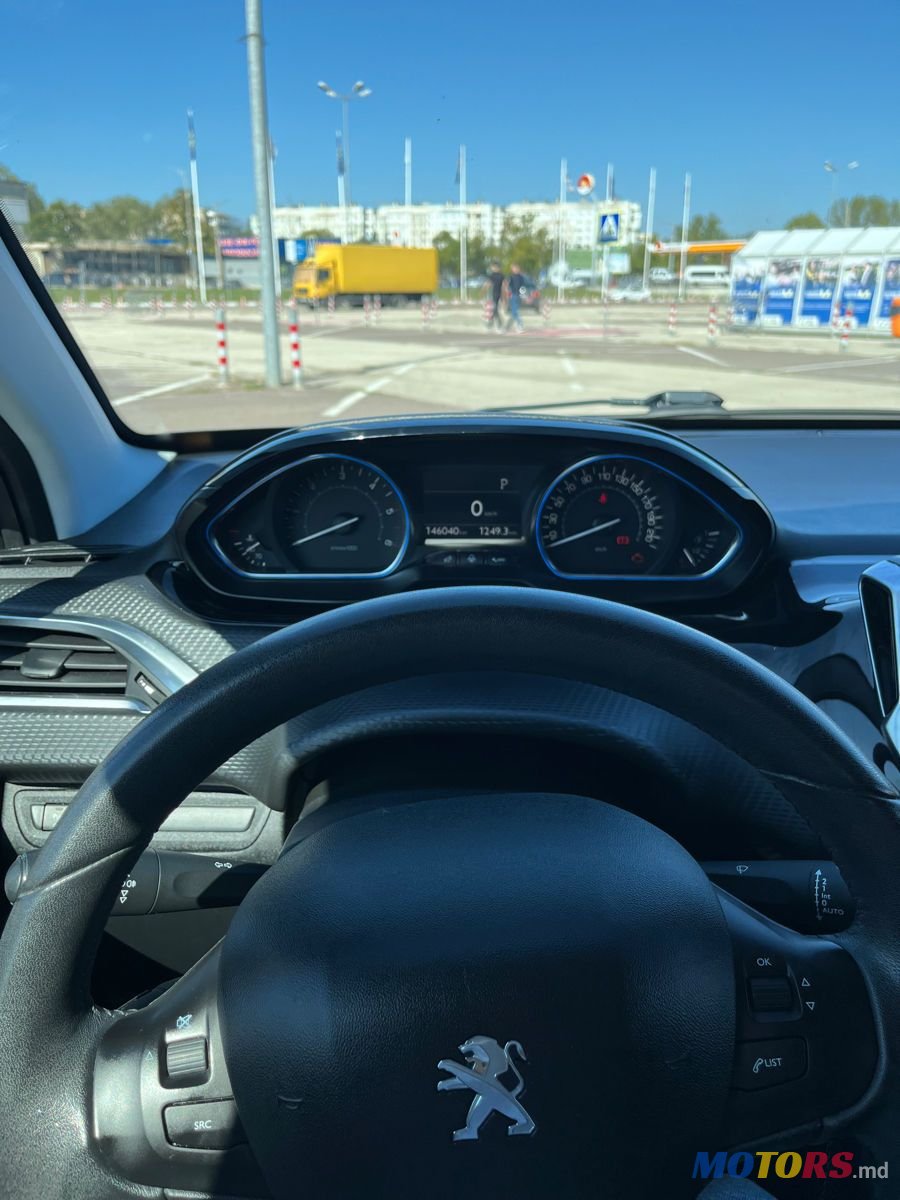 2019' Peugeot 2008 photo #3