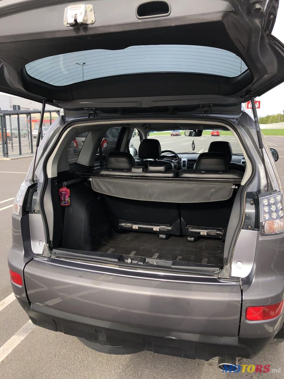 2008' Mitsubishi Outlander photo #5