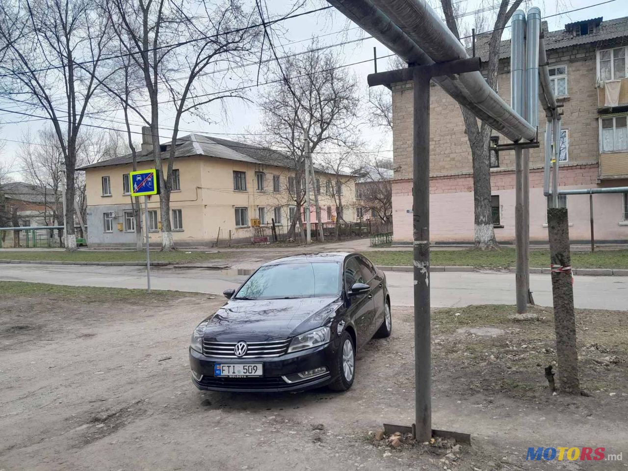 2010' Volkswagen Passat photo #1