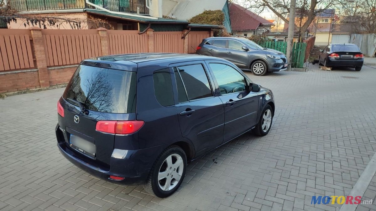 2005' Mazda 2 photo #2