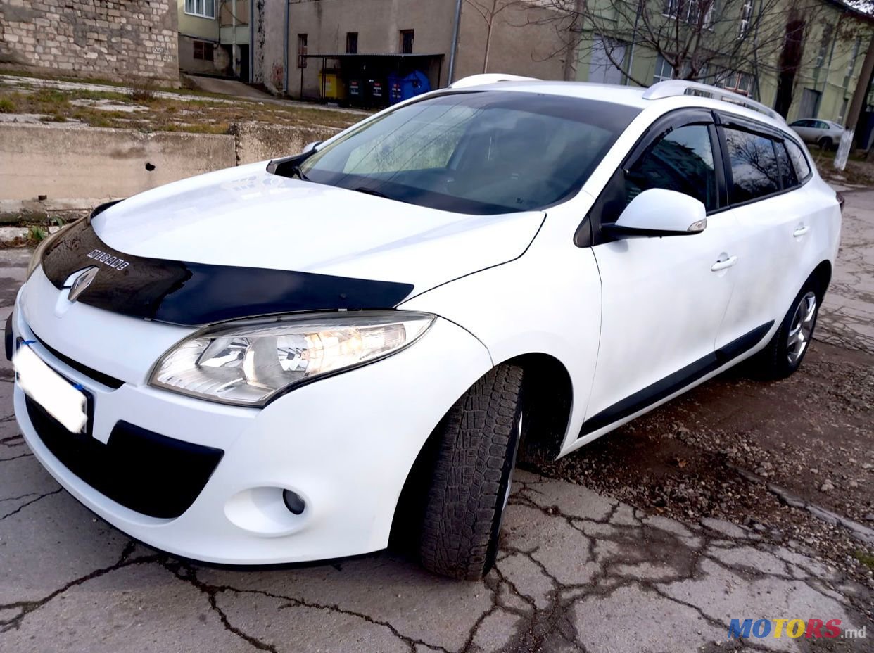 2013' Renault Megane photo #2