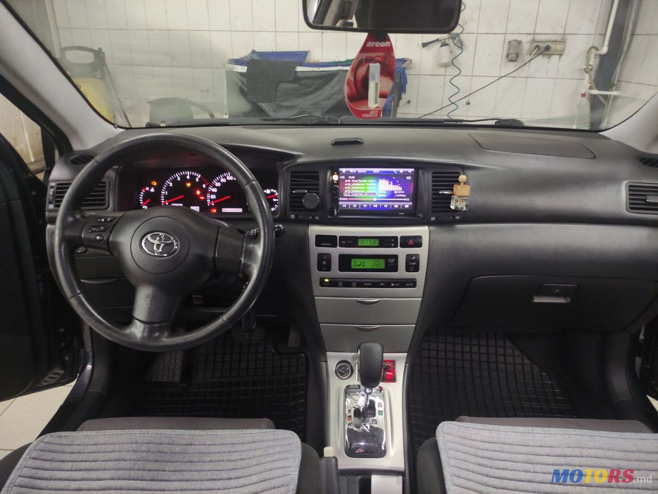 2005' Toyota Corolla photo #2