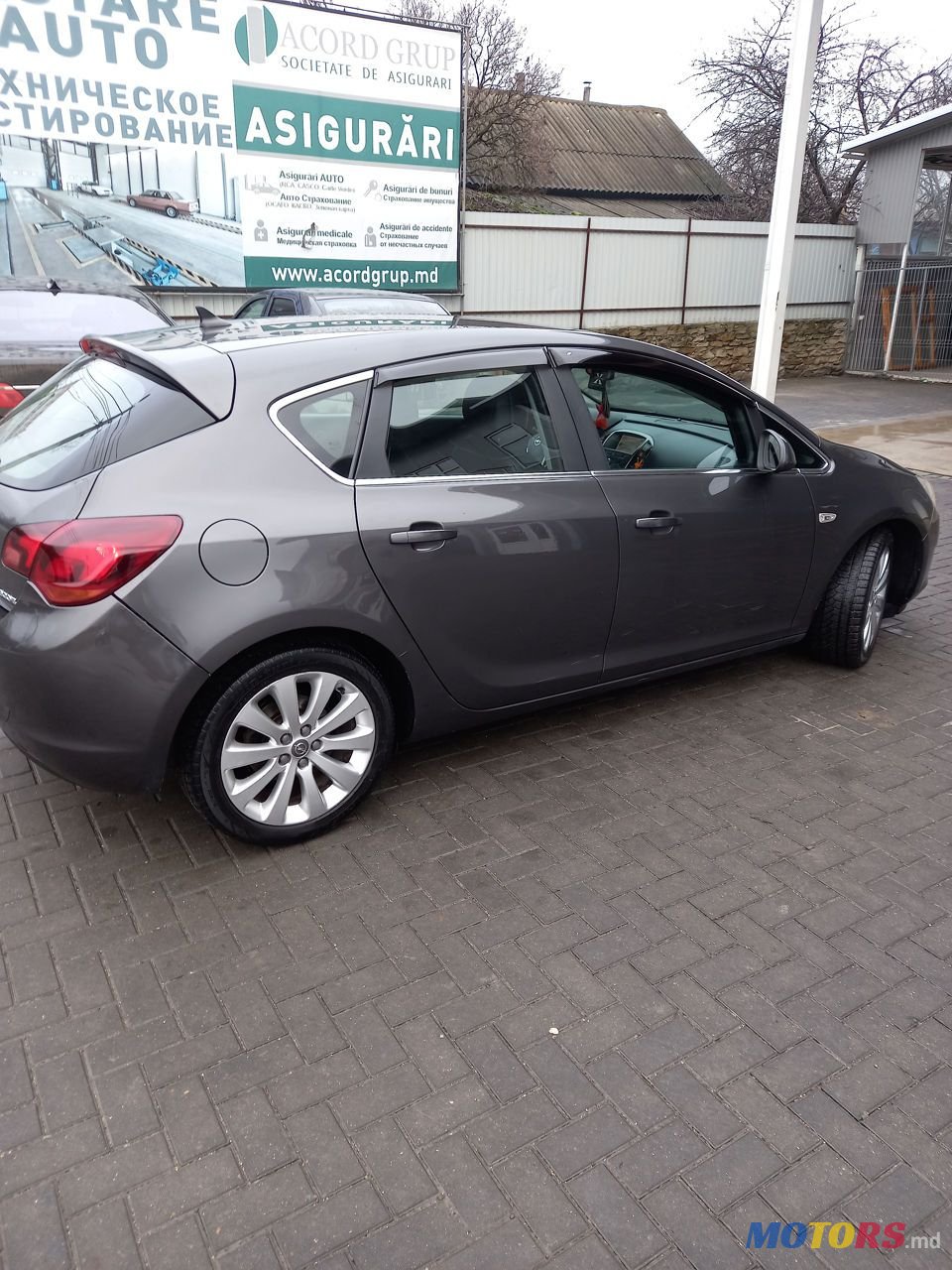 2010' Opel Astra photo #4