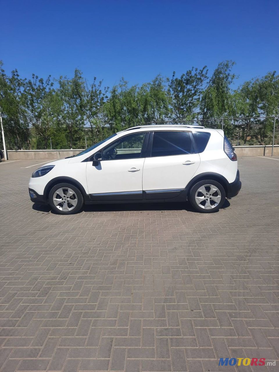 2013' Renault Scenic photo #4