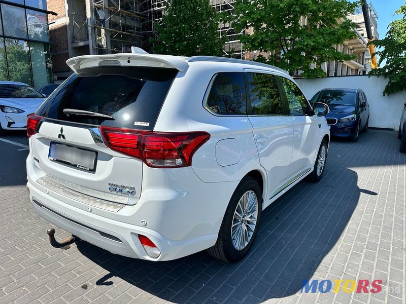 2018' Mitsubishi Outlander photo #3