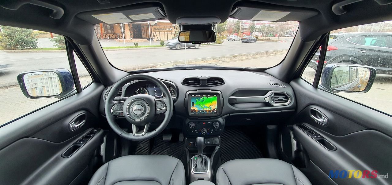 2020' Jeep Renegade photo #4