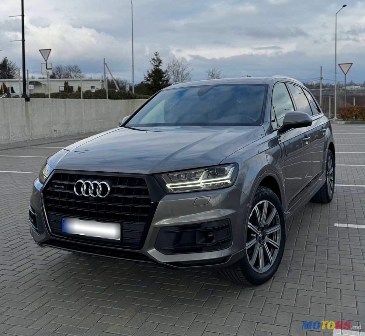 2017' Audi Q7 photo #2