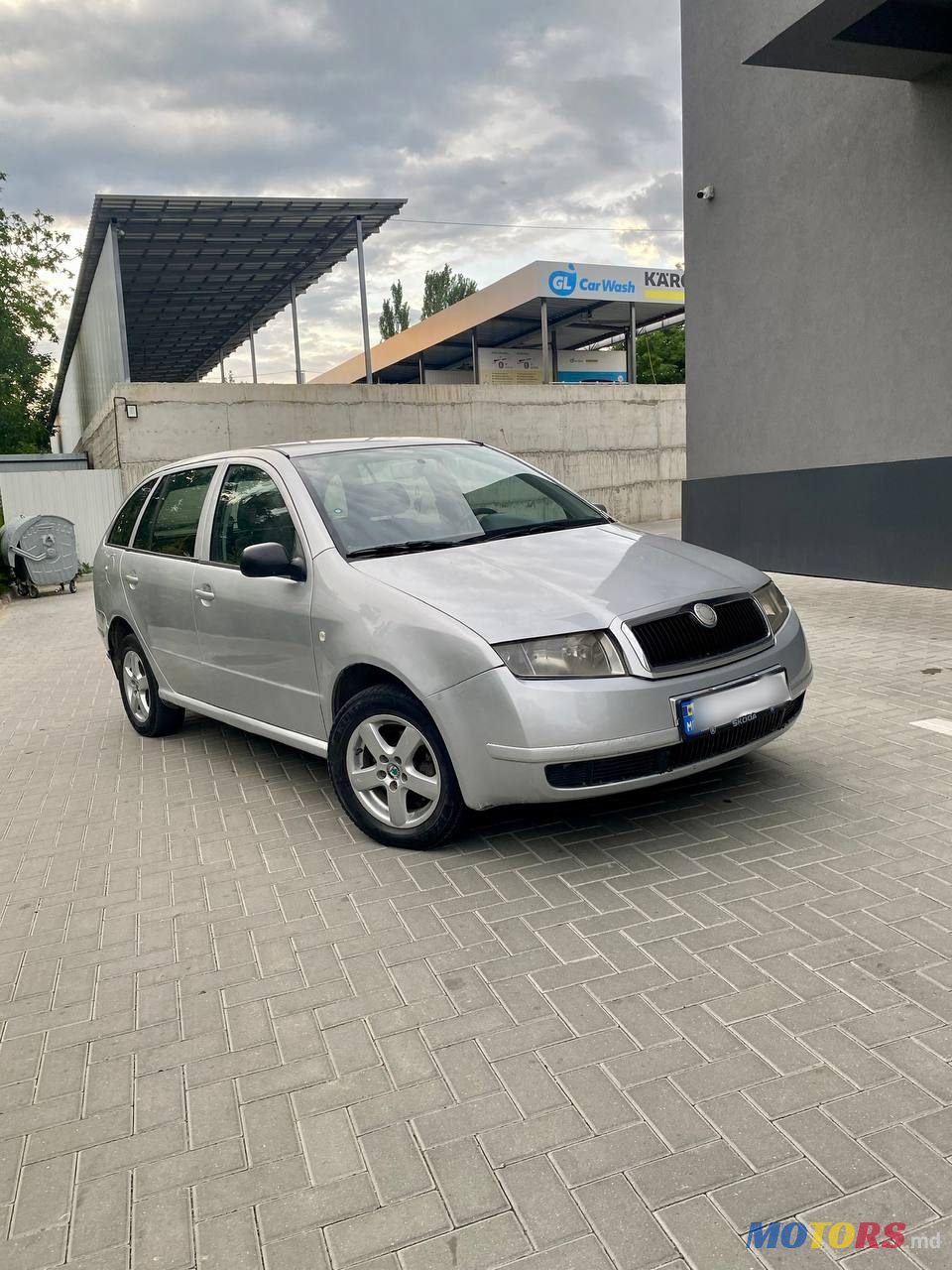 2001' Skoda Fabia photo #1