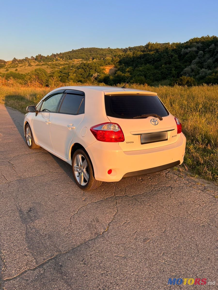 2010' Toyota Auris photo #4
