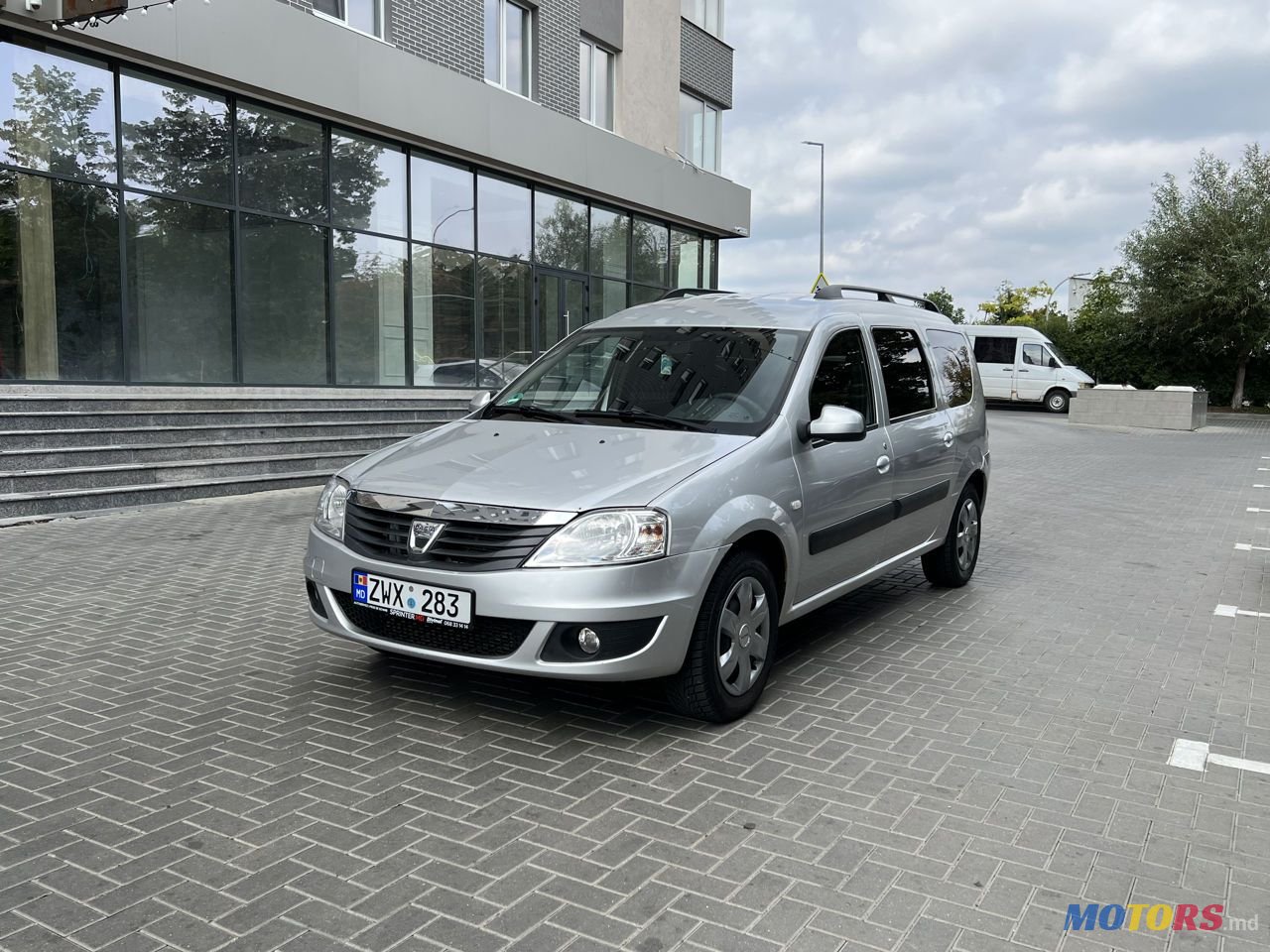 2011' Dacia Logan Mcv photo #2