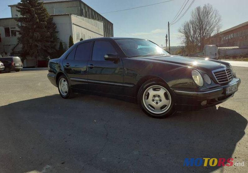 2000' Mercedes-Benz E photo #1