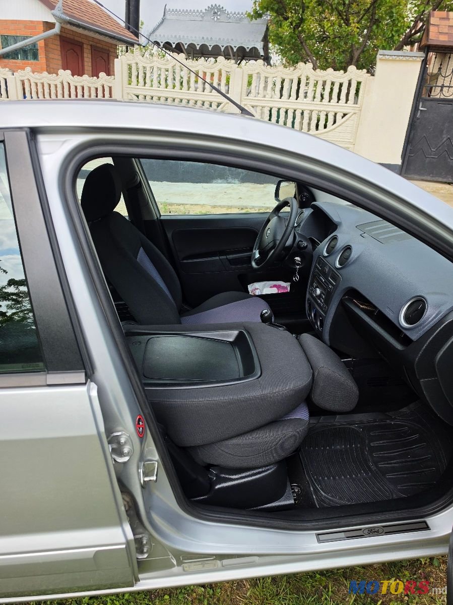 2010' Ford Fusion photo #5