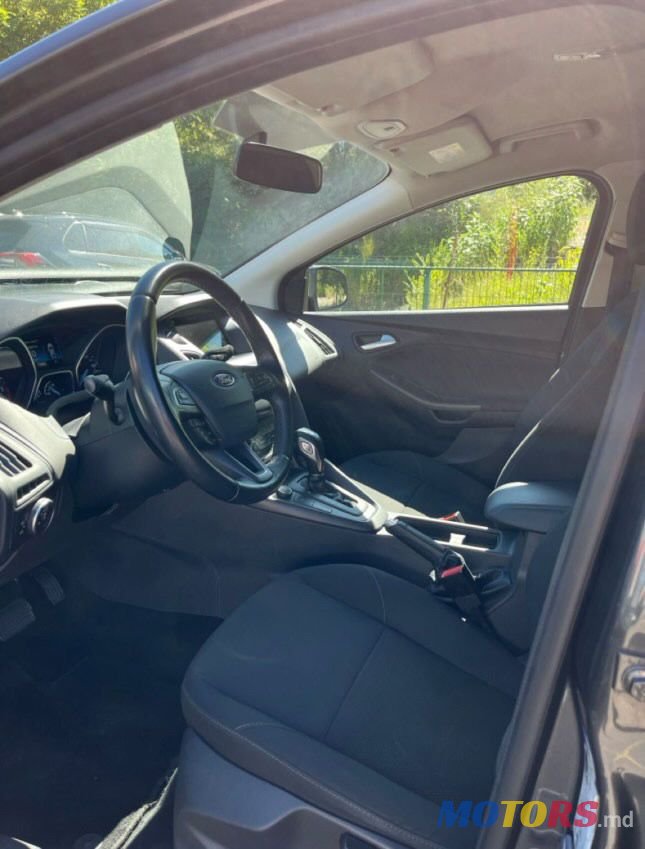 2016' Ford Focus photo #6