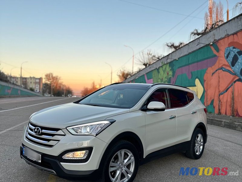 2015' Hyundai Santa Fe photo #1