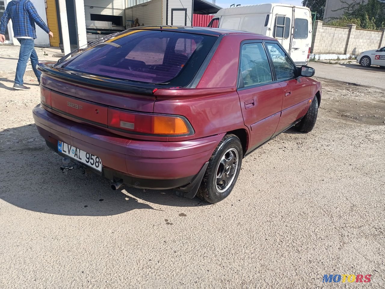 1995' Mazda 323 photo #3