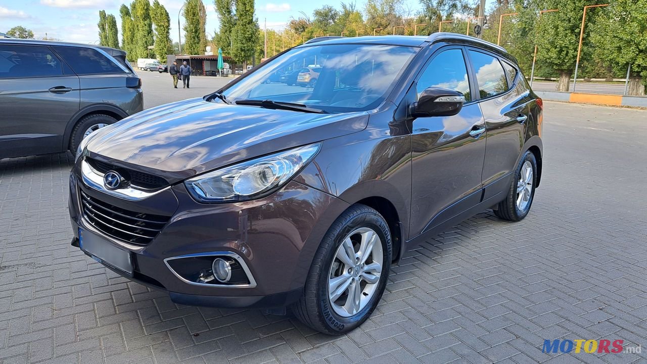 2010' Hyundai Tucson photo #3