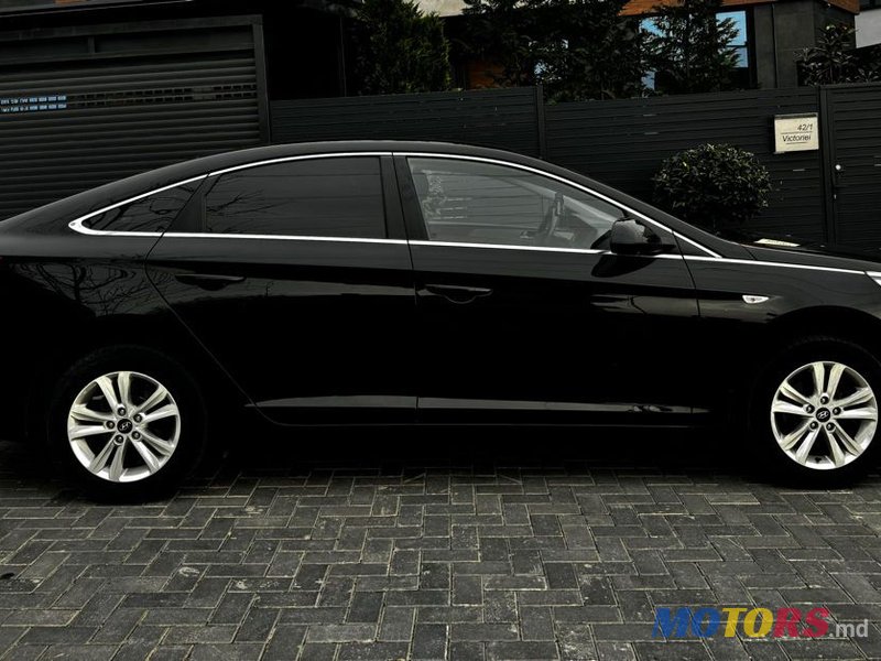 2016' Hyundai Sonata photo #5