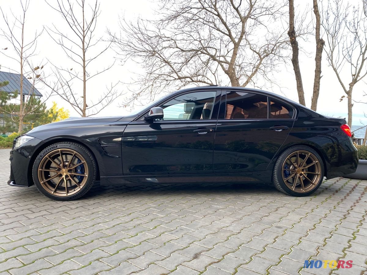 2016' BMW 3 Series photo #4