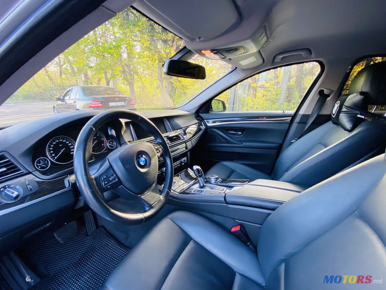 2015' BMW 5 Series photo #3