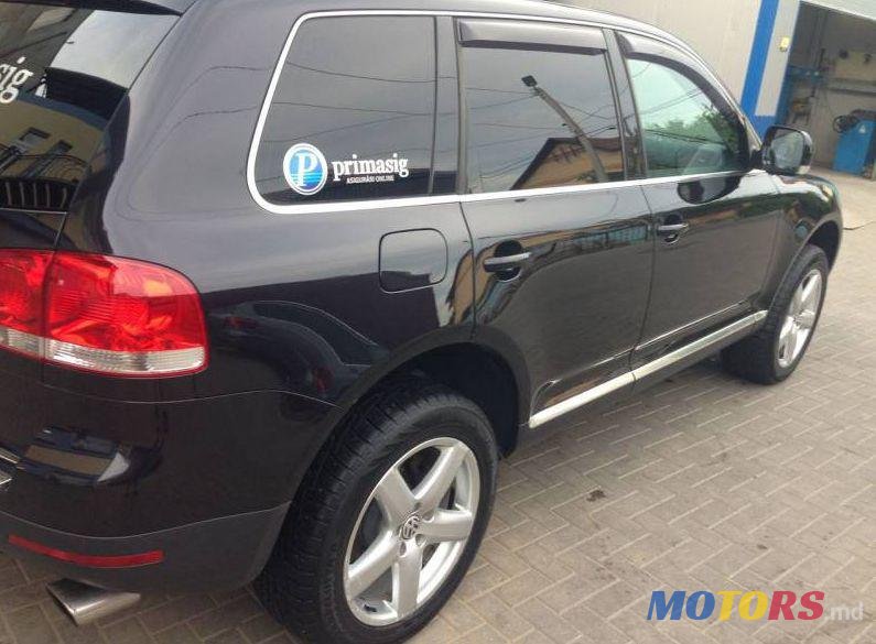 2006' Volkswagen Touareg photo #1