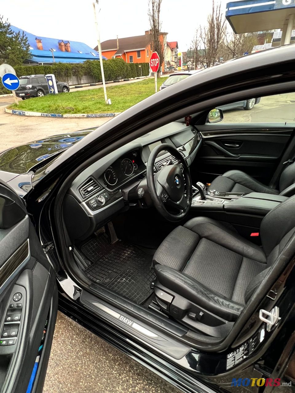 2013' BMW 5 Series photo #5