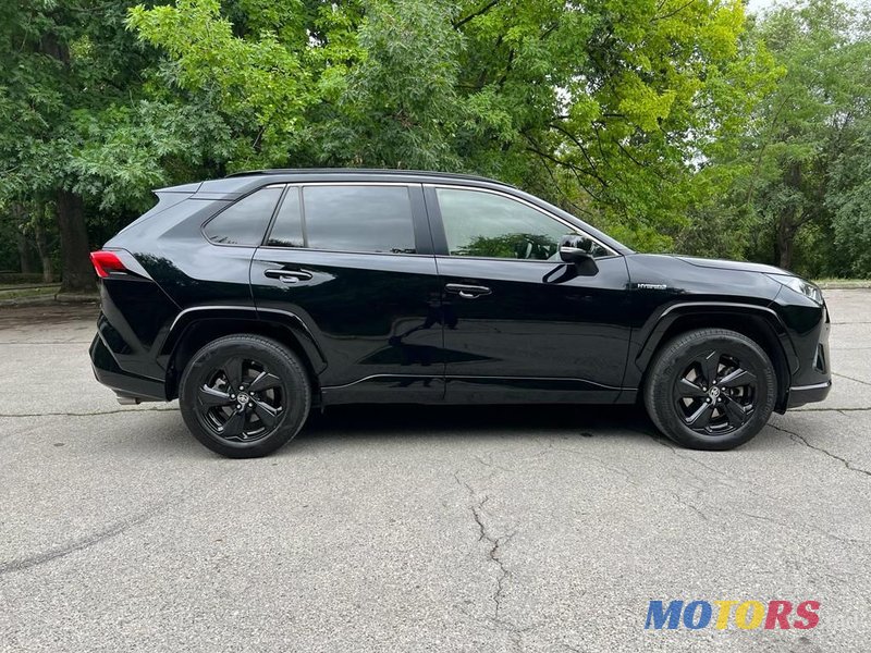 2021' Toyota RAV4 photo #6