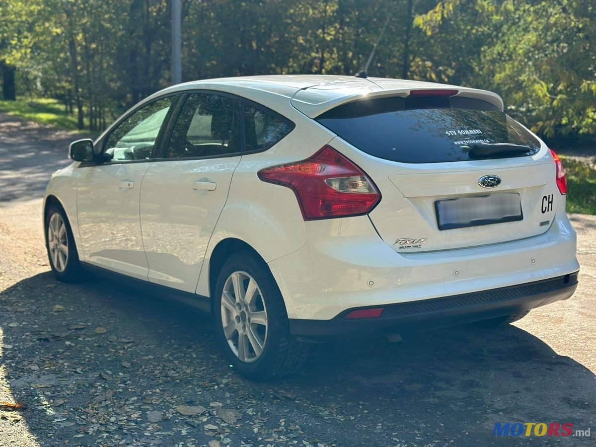 2014' Ford Focus photo #4