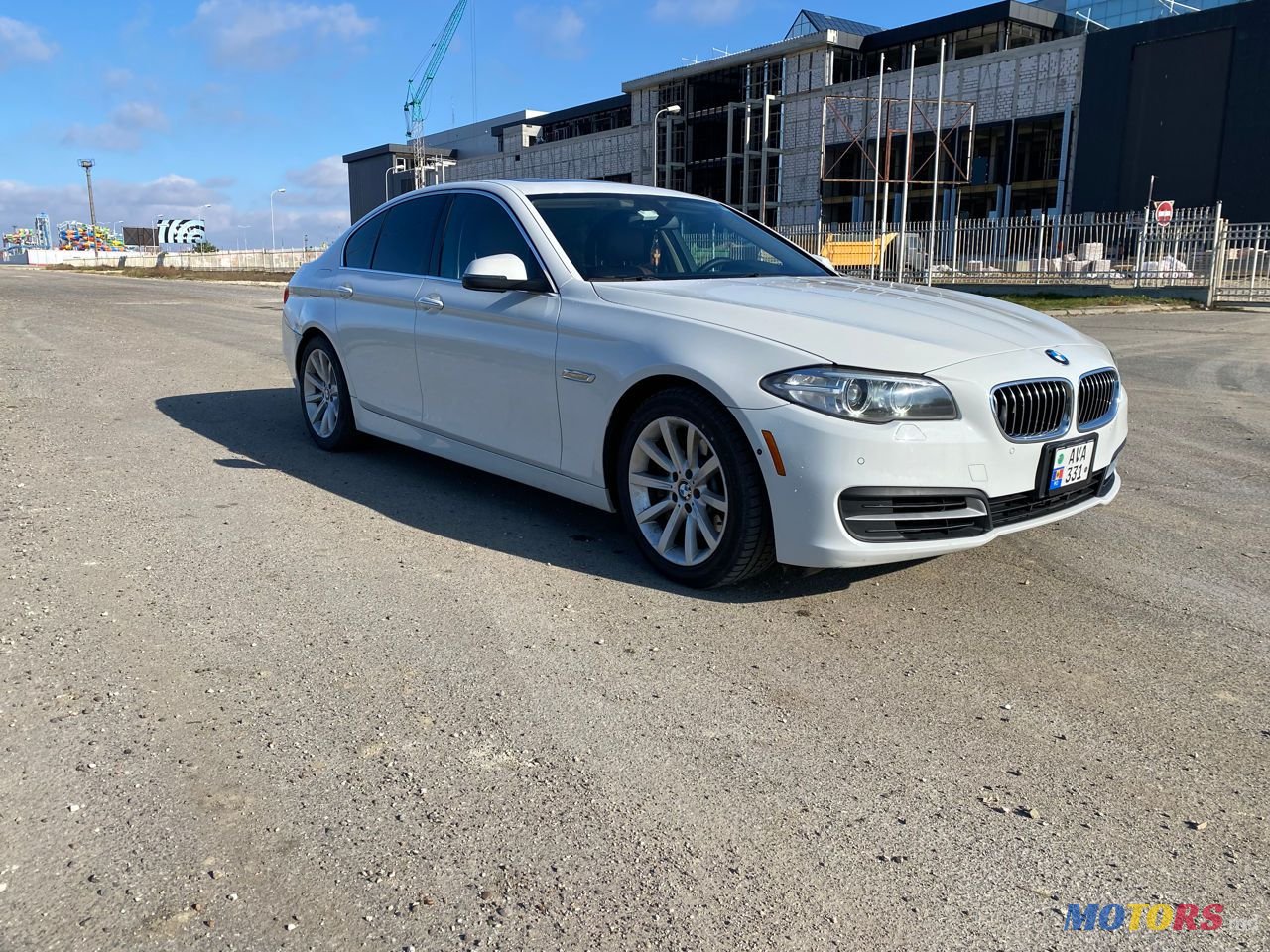 2013' BMW 5 Series photo #6