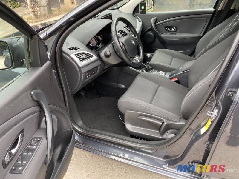 2013' Renault Megane photo #4