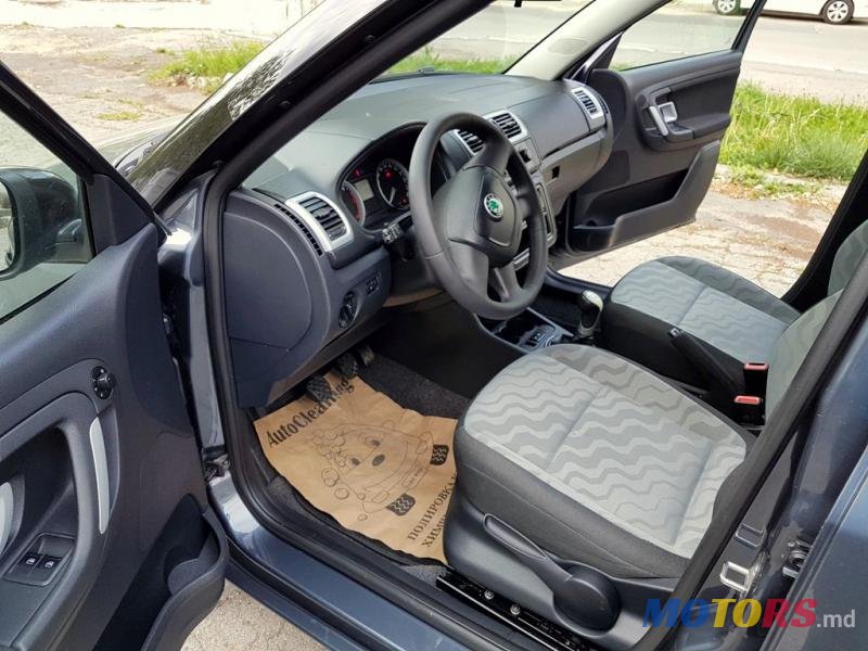 2009' Skoda Fabia photo #3