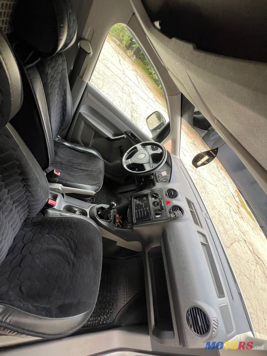 2008' Volkswagen Caddy photo #5