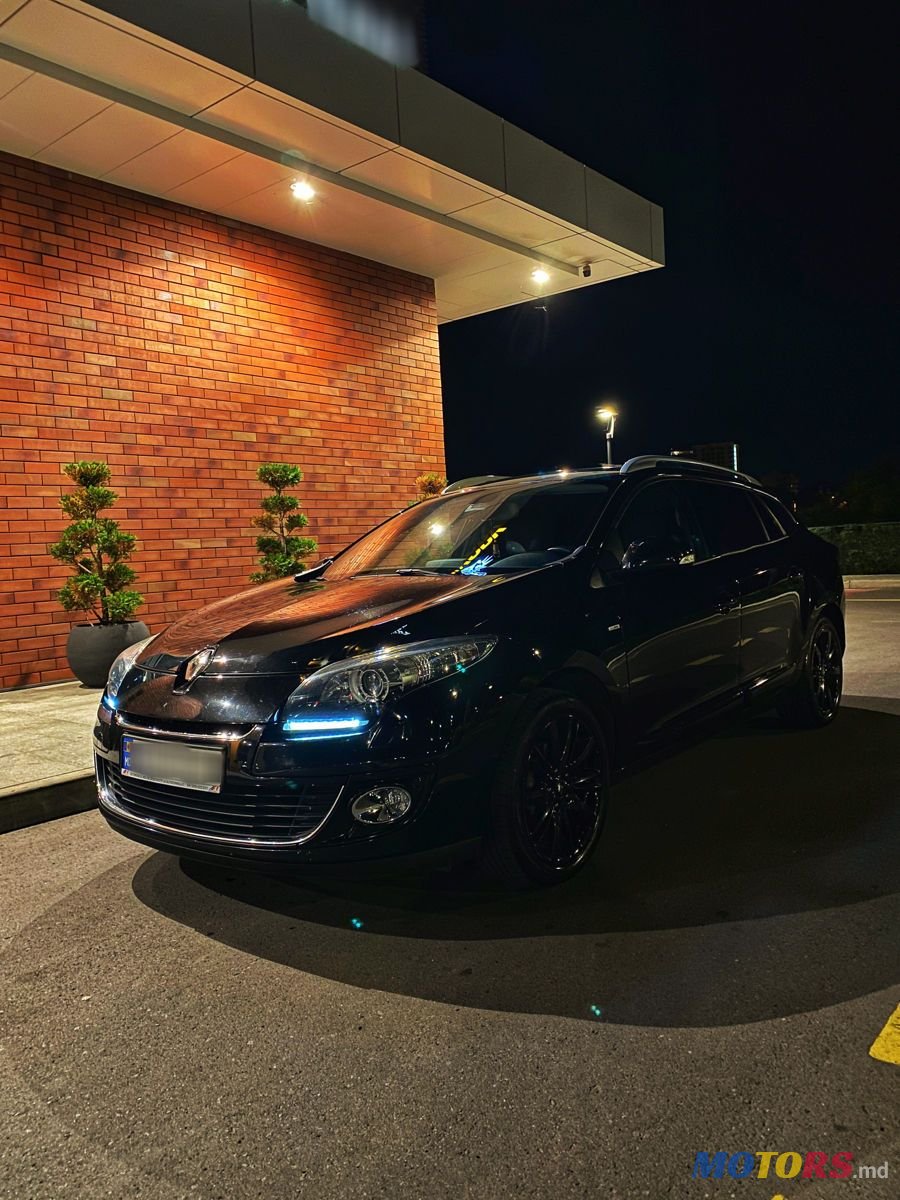 2013' Renault Megane photo #1