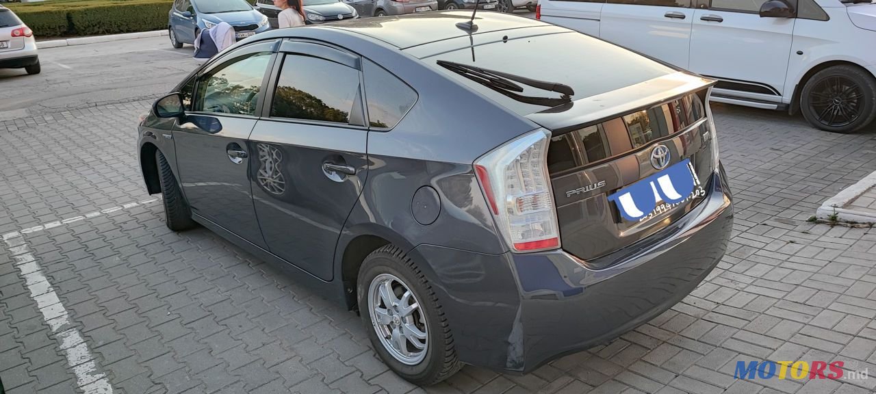 2010' Toyota Prius photo #2
