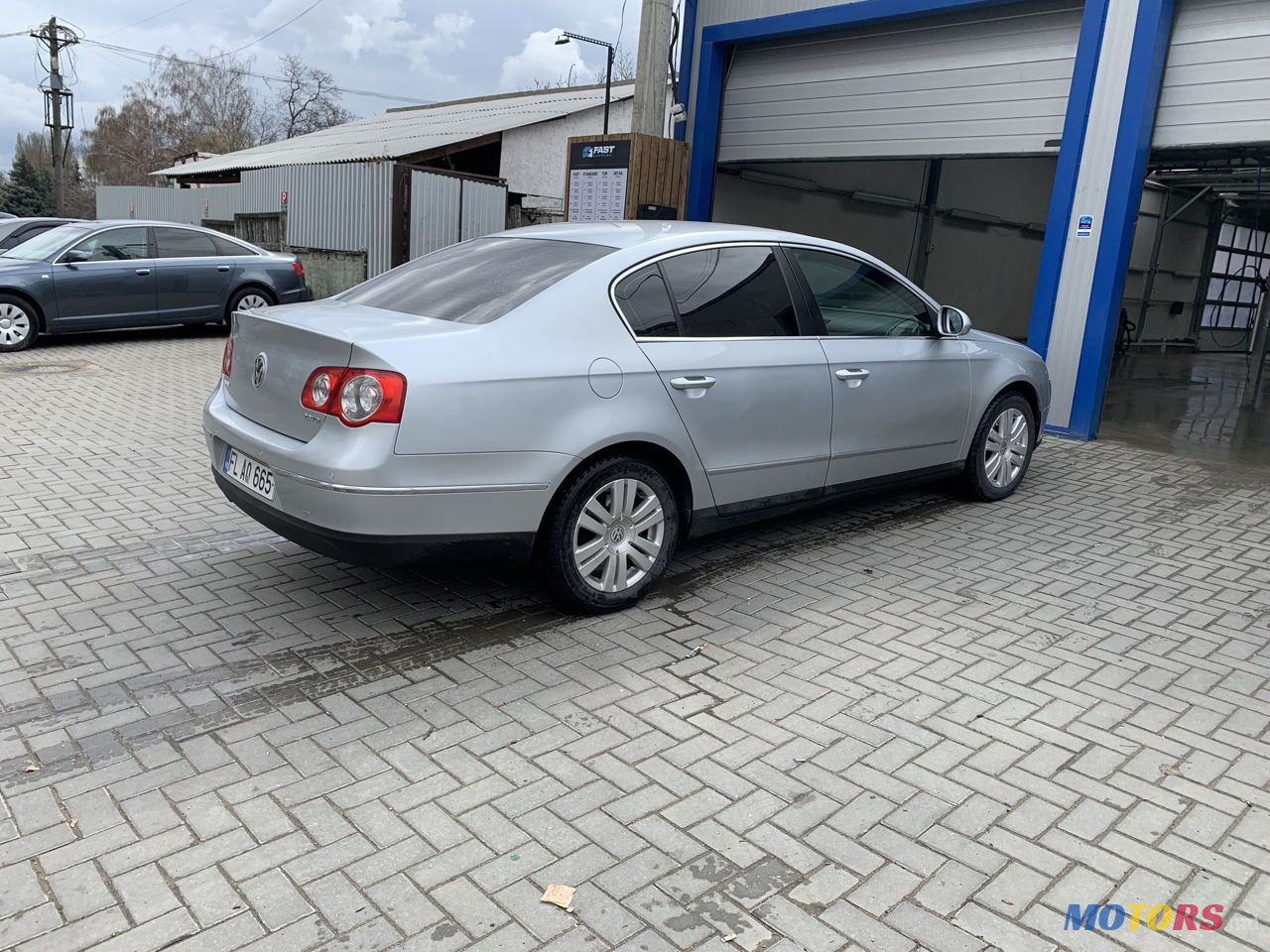 2007' Volkswagen Passat photo #3