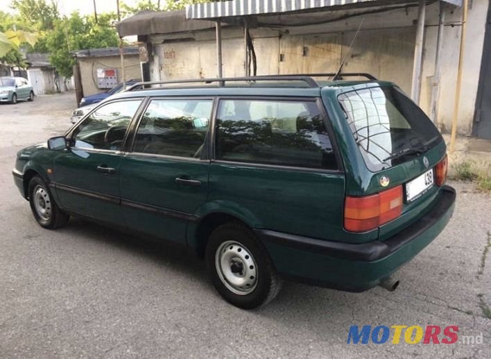 1994' Volkswagen Passat photo #4