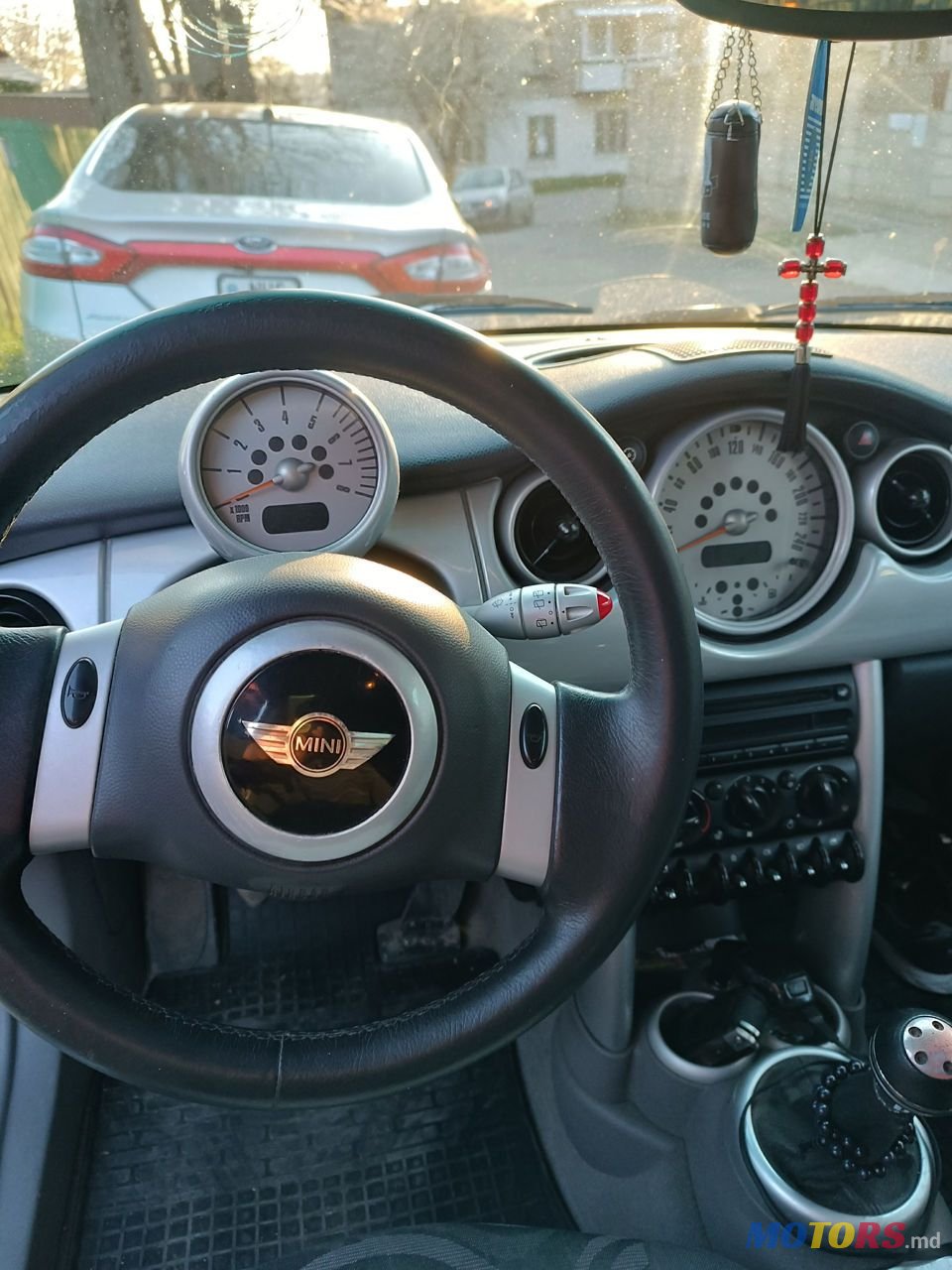 2002' MINI One photo #2