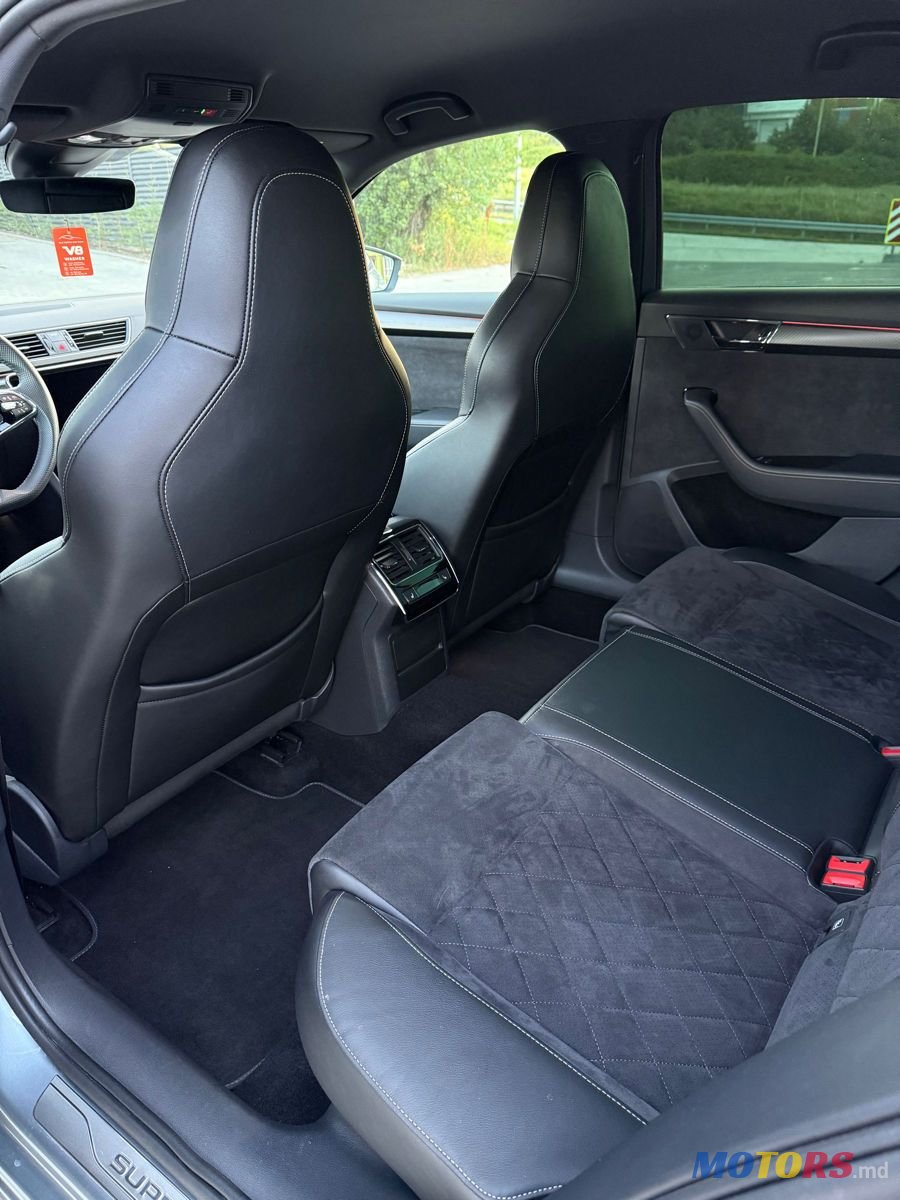 2020' Skoda Superb photo #6