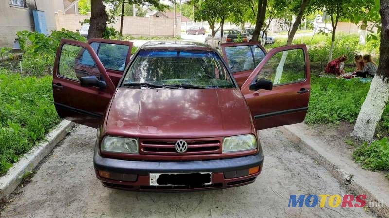 1995' Volkswagen Vento photo #1