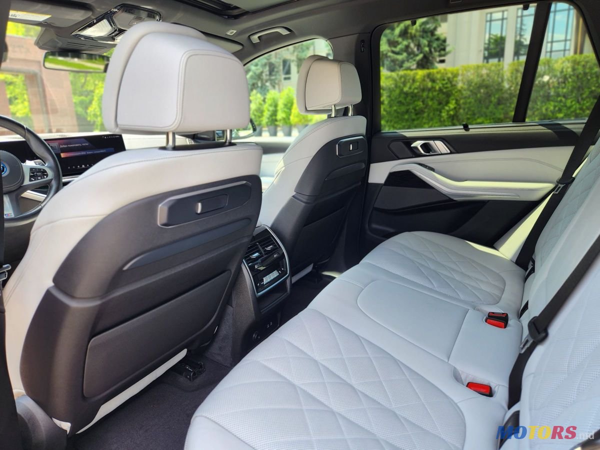 2024' BMW X5 photo #6