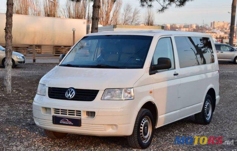 2005' Volkswagen Transporter photo #2