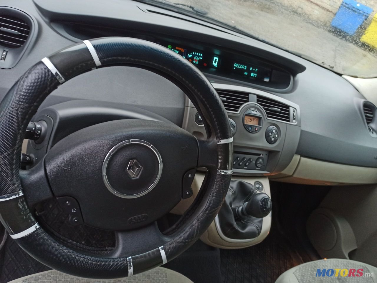 2007' Renault Scenic photo #5